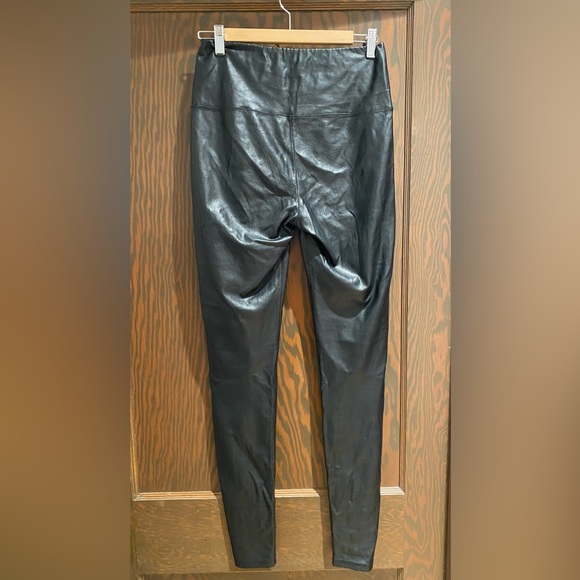 Aritzia vegan leather Daria pants - Picture 3 of 5